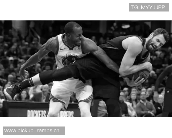 阿贾威尔逊荣登南卡名人堂阿德巴约亲临助阵庆祝盛典 阿贾威尔逊荣登南卡名人堂阿德巴约亲临助阵庆祝盛典