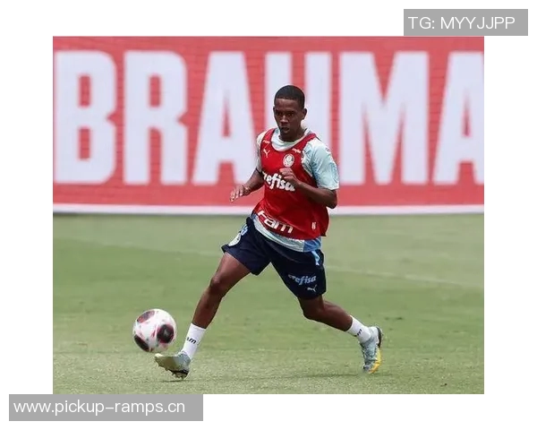 埃斯特旺10岁签约耐克16岁身价破千万成巴甲新星 埃斯特旺10岁签约耐克16岁身价破千万成巴甲新星