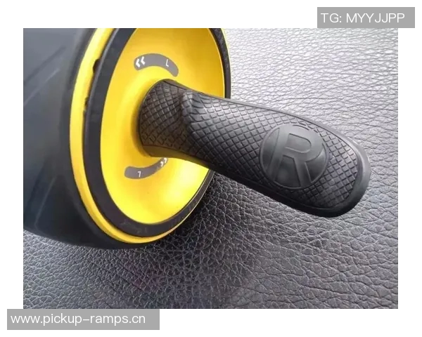 布雷默膝盖手术后六周伤缺康复中分享健身房训练进展 布雷默膝盖手术后六周伤缺康复中分享健身房训练进展