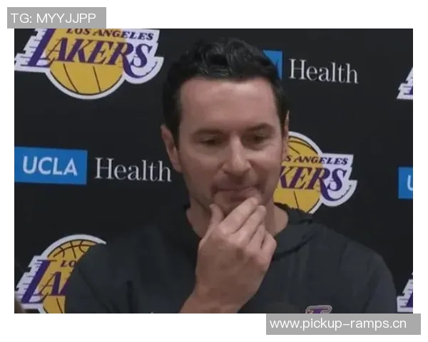 雷迪克透露詹姆斯本周积极参与个人训练提升状态 雷迪克透露詹姆斯本周积极参与个人训练提升状态