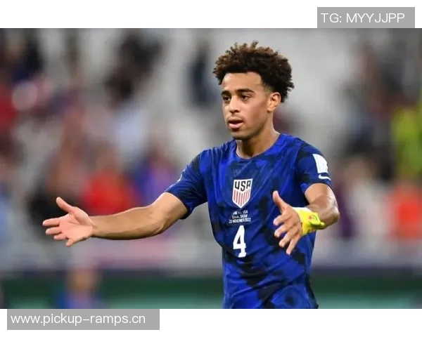 泰勒亚当斯称赞普利西奇为世界级球员需给予更多自由度以发挥潜力