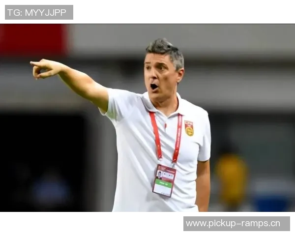 U22国足主帅安东尼奥亲临现场考察海牛与三镇的精彩对决